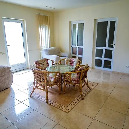 Casa Bibi Două Mai