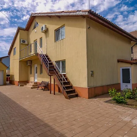 Vilă Casa Bibi *